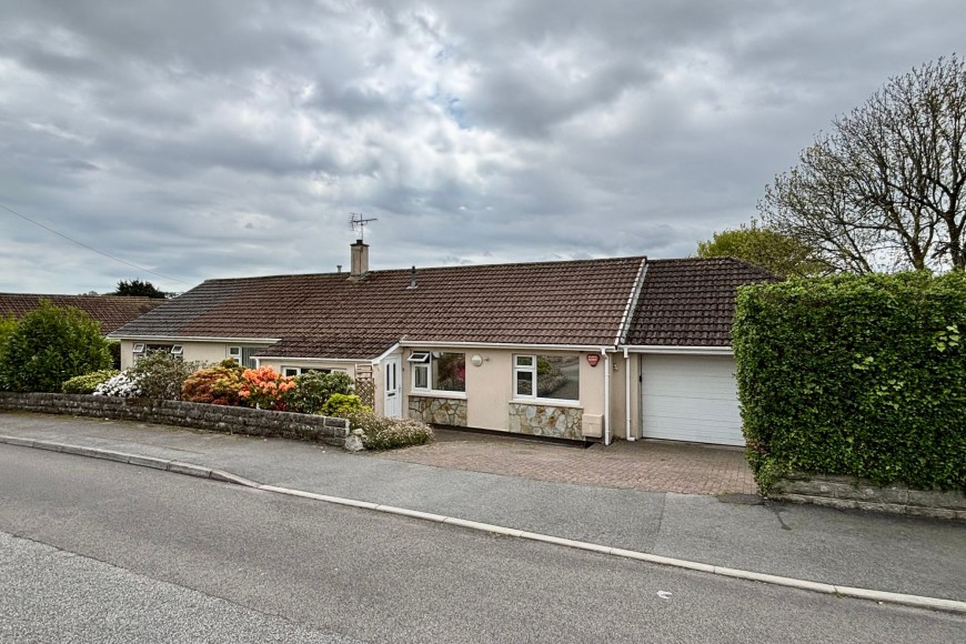 Woodland Avenue, Penryn, TR10