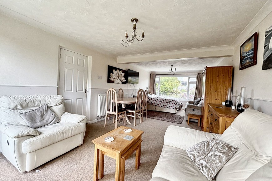 Woodland Avenue, Penryn, TR10