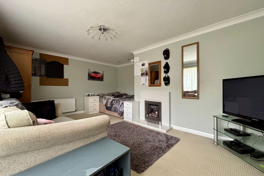 Woodland Avenue, Penryn, TR10