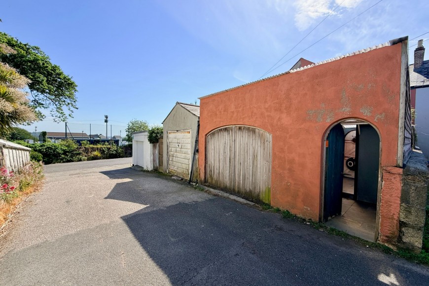 Penmere Hill, Falmouth, TR11