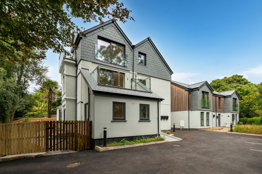 1 Rosehill Place, 66 Melvill Road, TR11