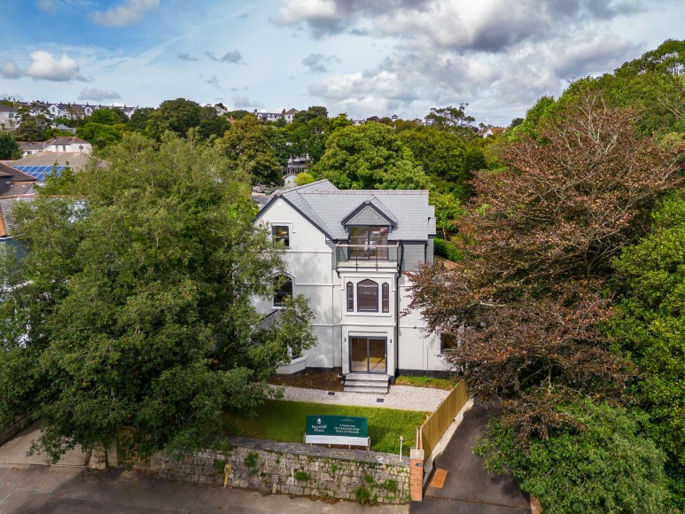 1 Rosehill Place, 66 Melvill Road, TR11