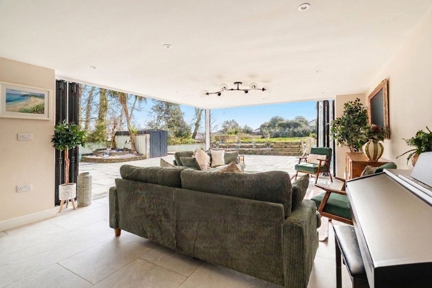 Antron Hill, Mabe Burnthouse, TR10