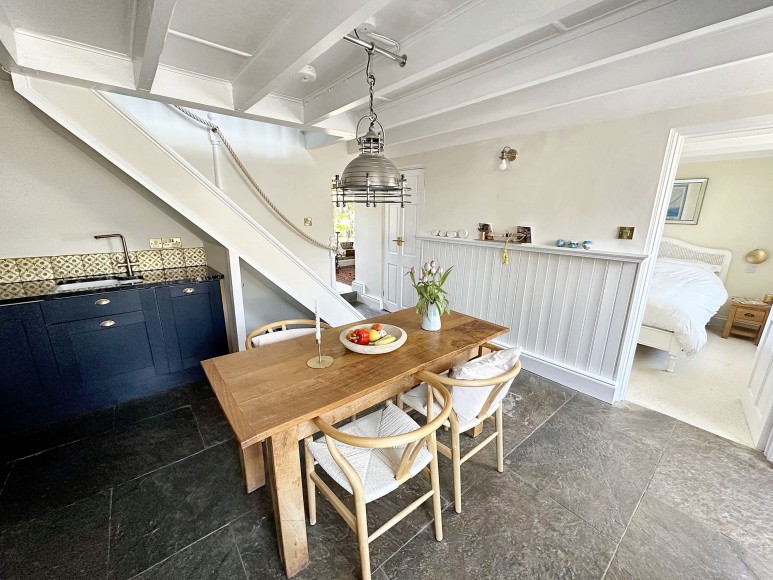 Trefusis Road, Flushing, TR11