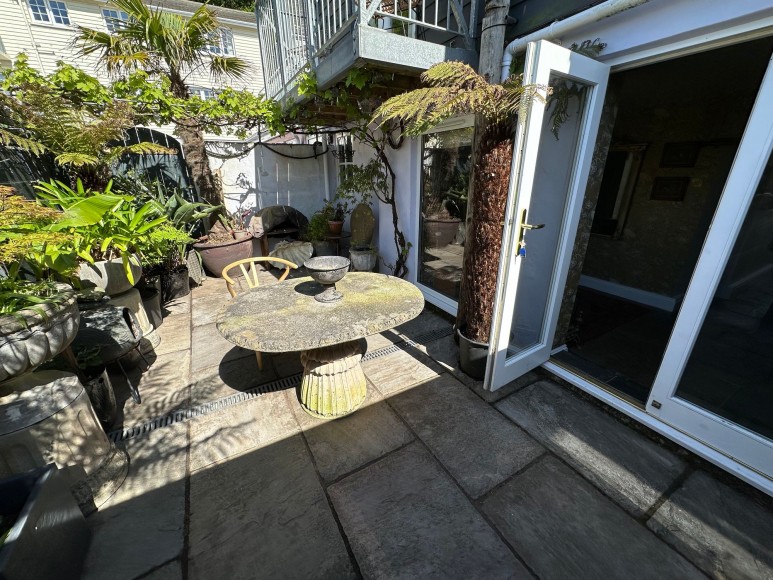Trefusis Road, Flushing, TR11