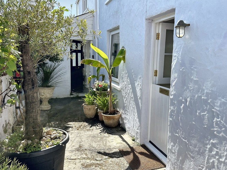 Trefusis Road, Flushing, TR11