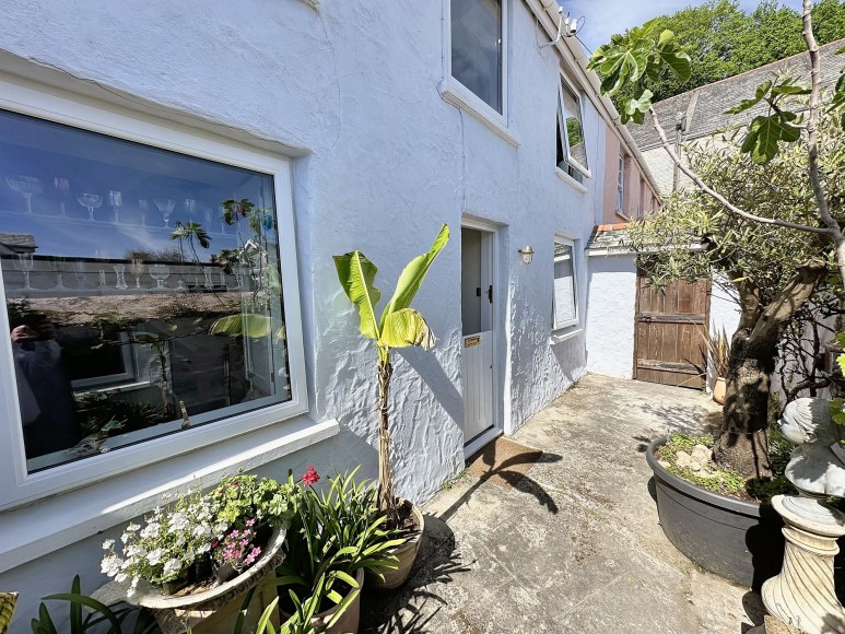 Trefusis Road, Flushing, TR11