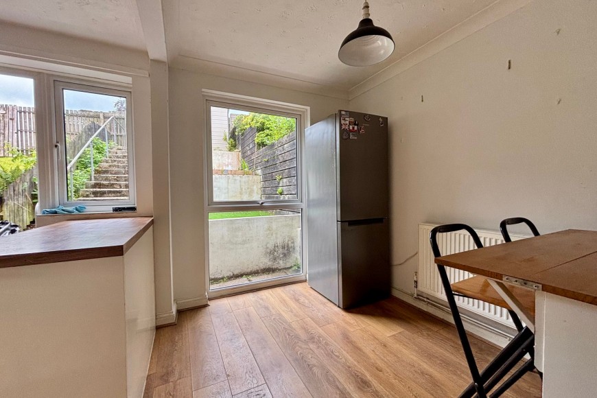 Longfield, Falmouth, TR11