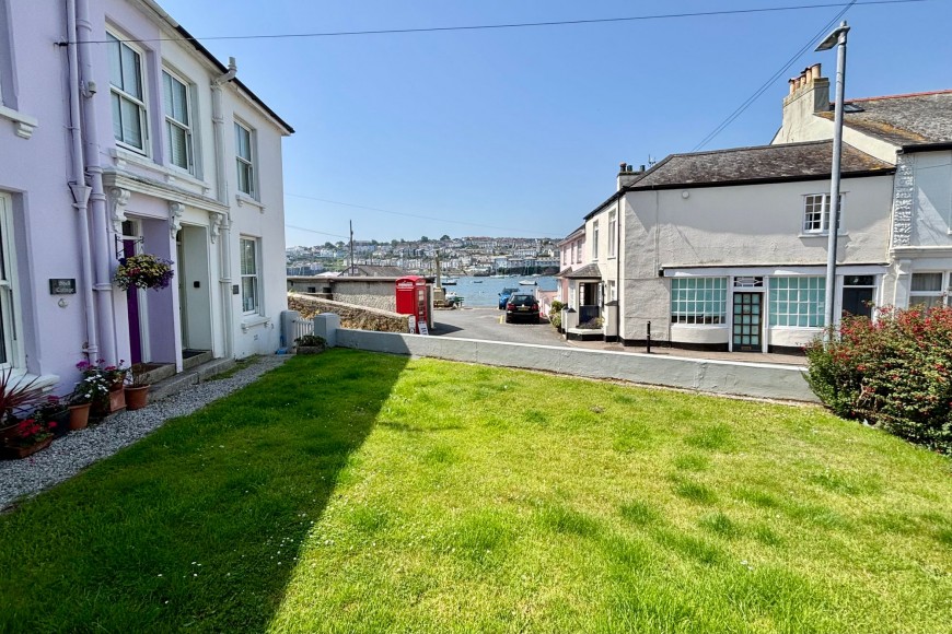 Trefusis Road, Flushing, TR11
