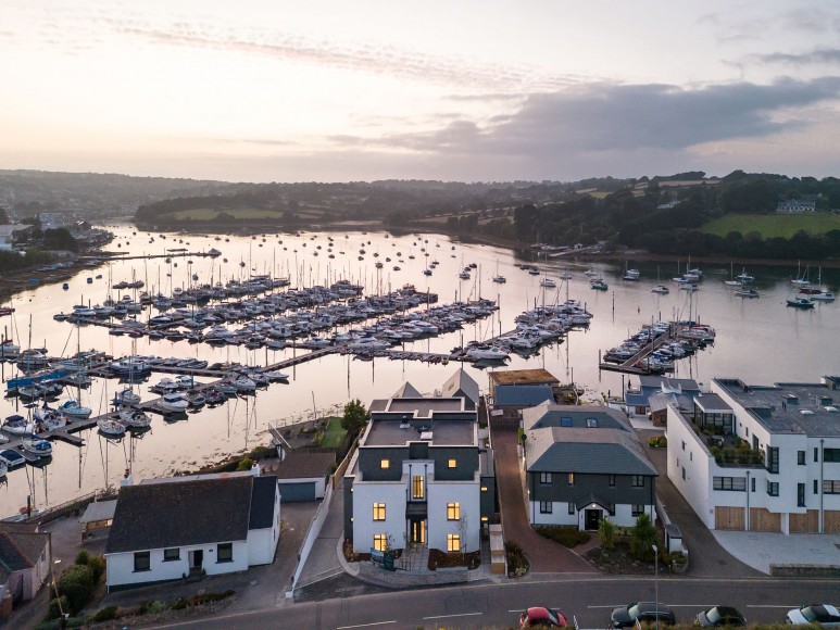 Waters Edge North Parade, Falmouth, TR11