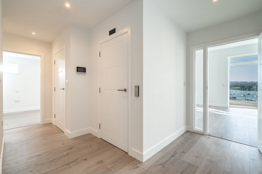 Waters Edge North Parade, Falmouth, TR11