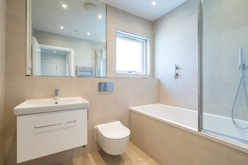 Waters Edge North Parade, Falmouth, TR11