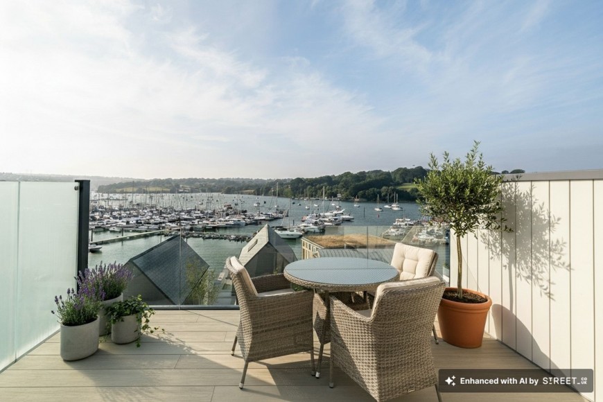 Waters Edge North Parade, Falmouth, TR11