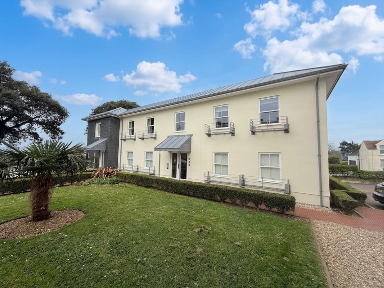 Emslie Road, Gyllyngdune Manor Emslie Road, TR11