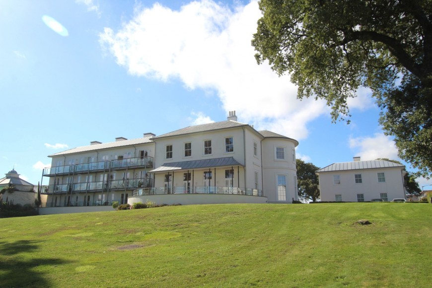 Emslie Road, Gyllyngdune Manor Emslie Road, TR11