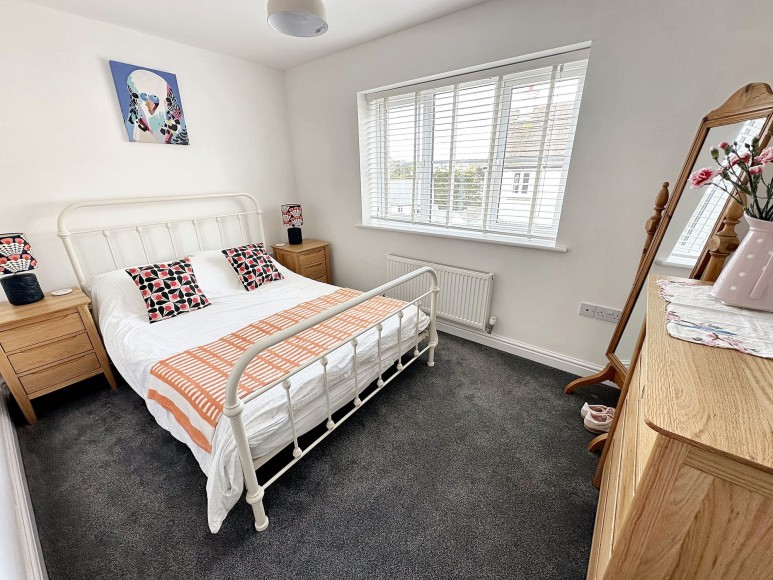 Mena Chinowyth, Falmouth, TR11