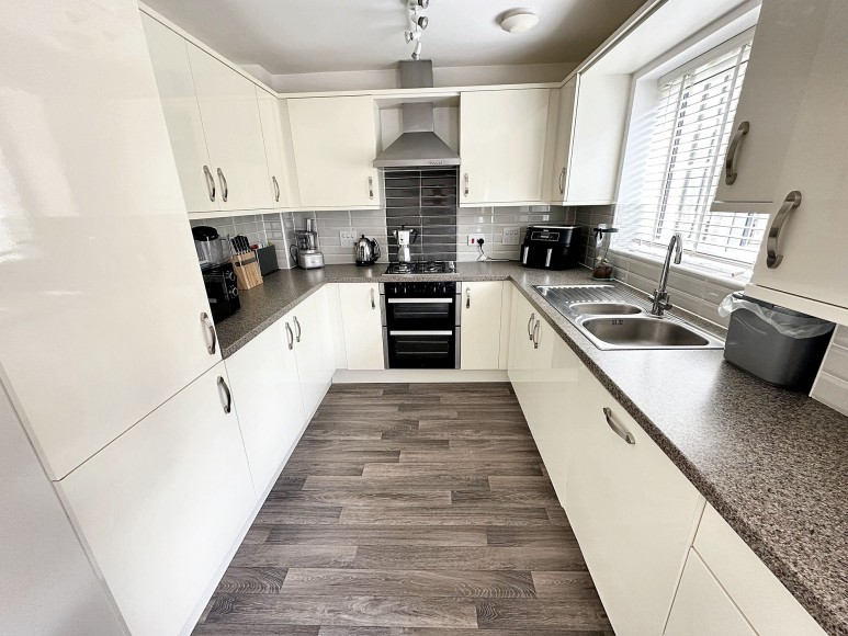 Mena Chinowyth, Falmouth, TR11