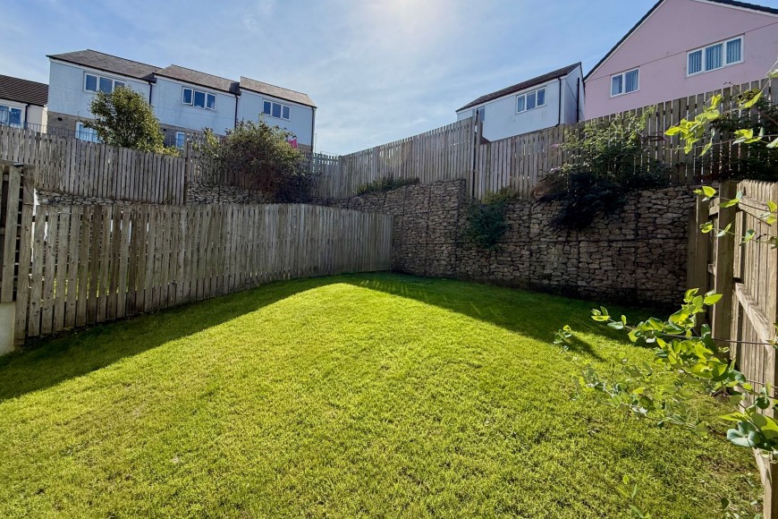 Mena Chinowyth, Falmouth, TR11