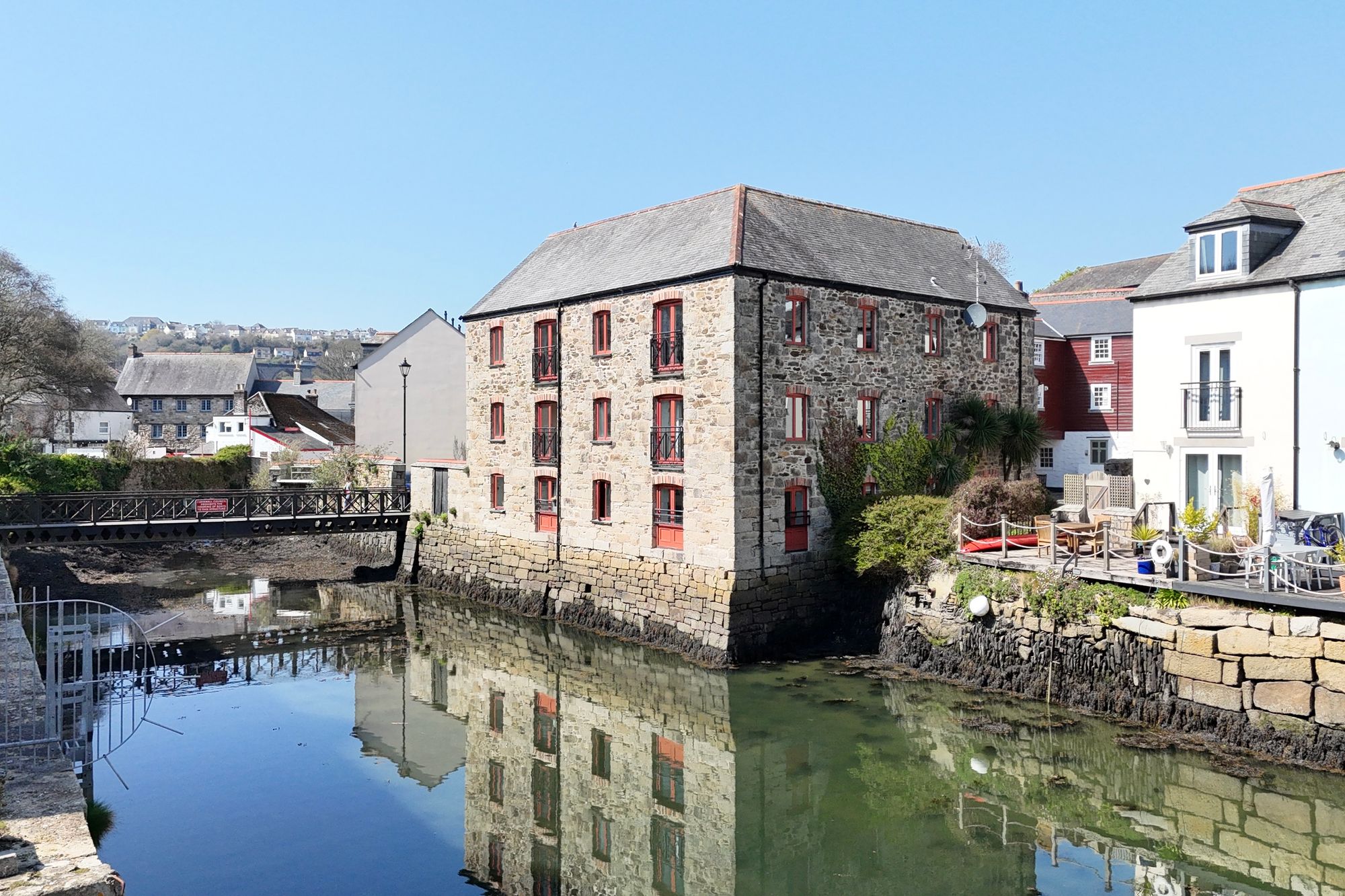 Harbour Village, Daniels Sail Loft Harbour Village, TR10