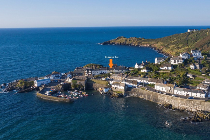 Sunny Corner, Coverack, TR12