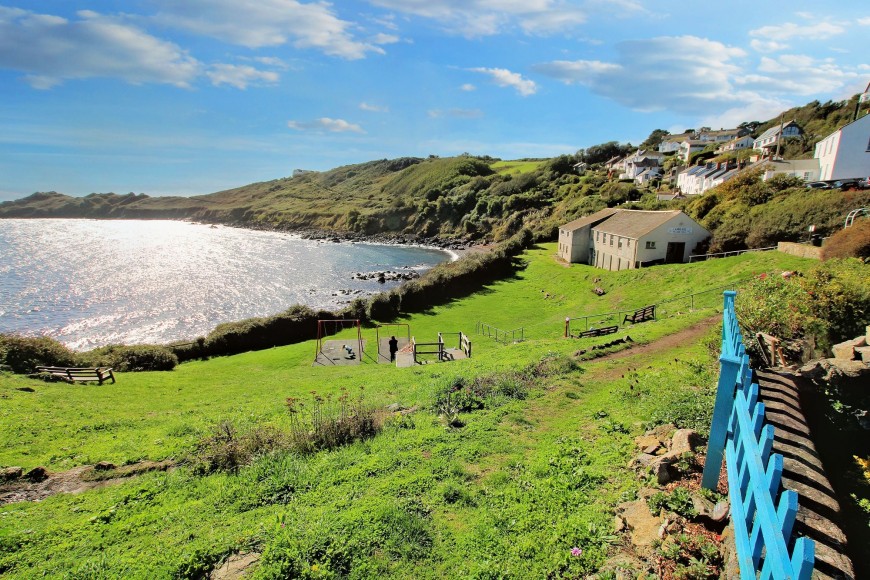 Sunny Corner, Coverack, TR12