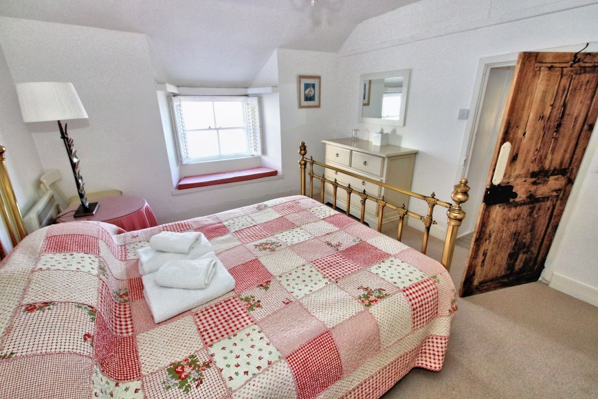Sunny Corner, Coverack, TR12