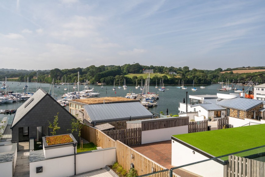 Waters Edge North Parade, Falmouth, TR11