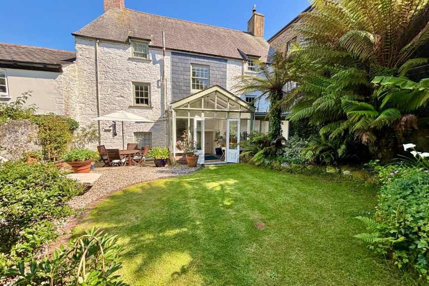 New Street, Penryn, TR10