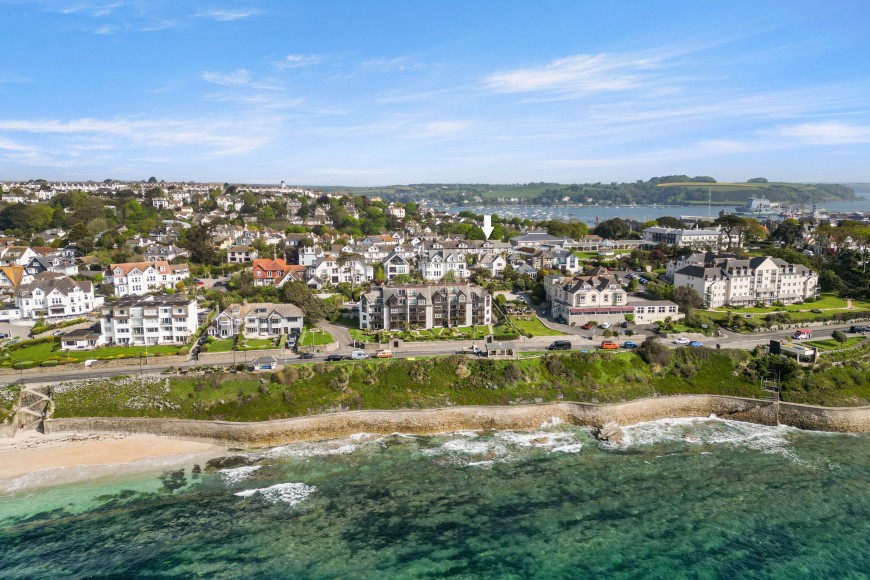 Gyllyngvase Terrace, Falmouth, TR11