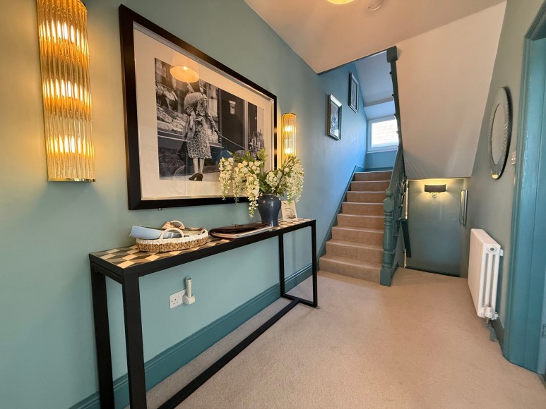 Gyllyngvase Terrace, Falmouth, TR11