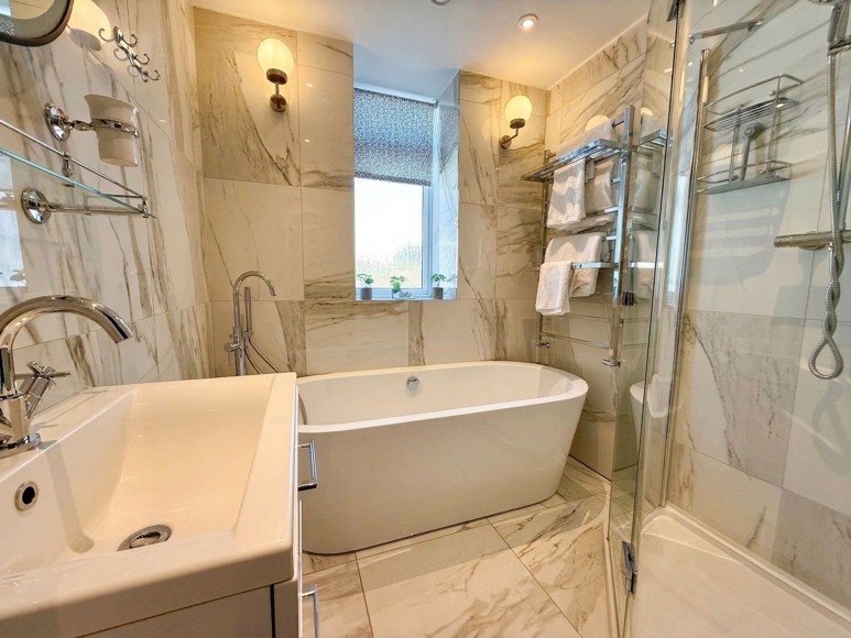 Gyllyngvase Terrace, Falmouth, TR11