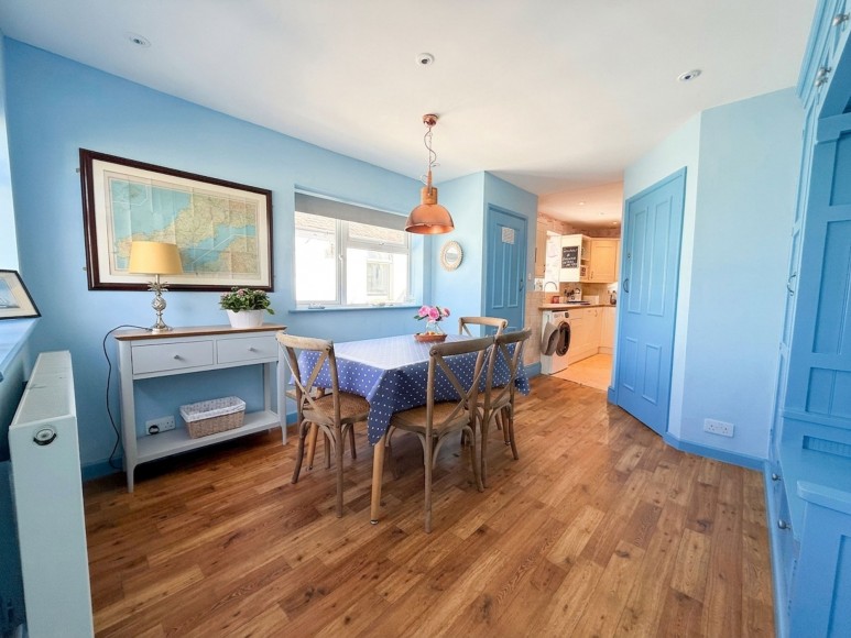 Gyllyngvase Terrace, Falmouth, TR11