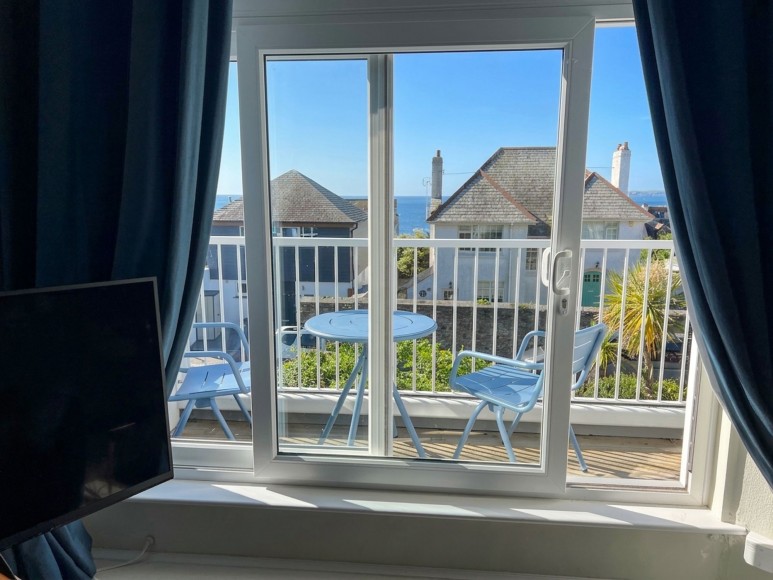 Gyllyngvase Terrace, Falmouth, TR11