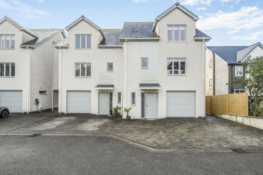 Tresahar Road, Falmouth, TR11
