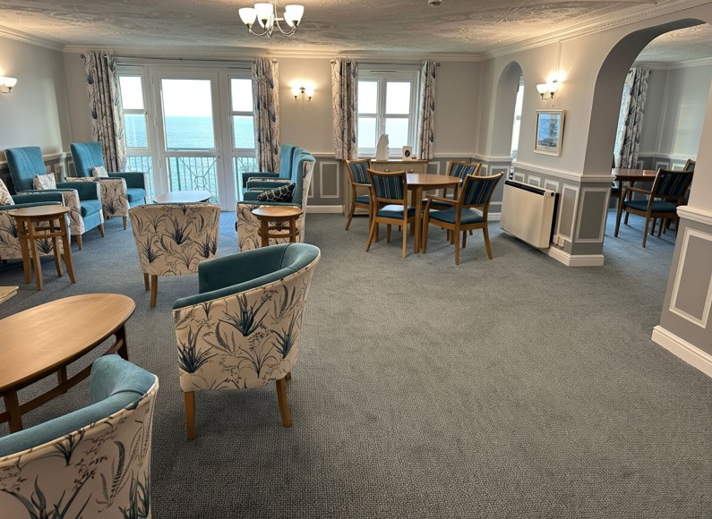 Cliff Road, Bay Court Cliff Road, TR11