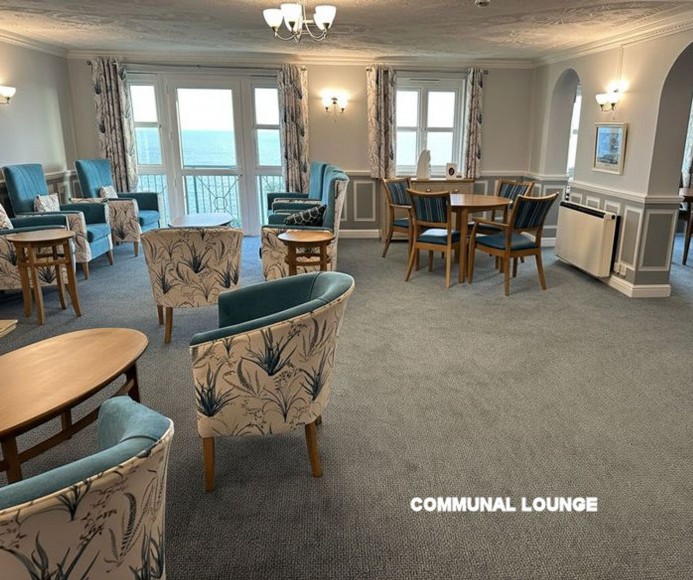 Cliff Road, Bay Court Cliff Road, TR11