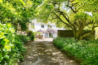 Venton Road, Falmouth, TR11