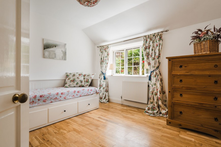 Venton Road, Falmouth, TR11