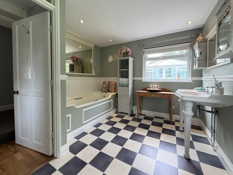 Venton Road, Falmouth, TR11