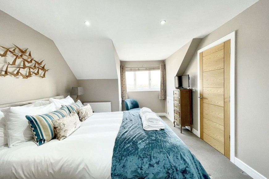 Meadowbank Road, Falmouth, TR11