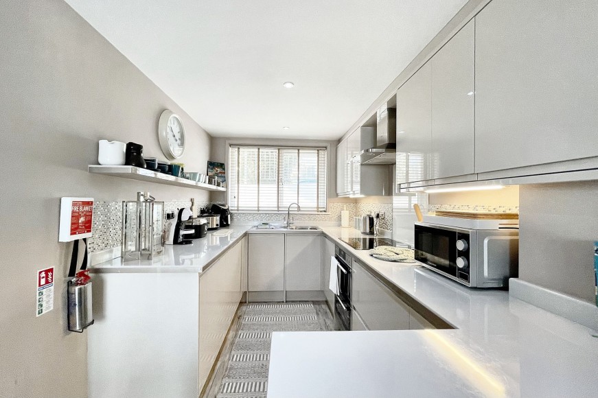 Meadowbank Road, Falmouth, TR11