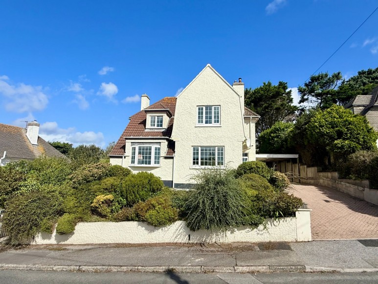 Tredynas Road, Falmouth, TR11