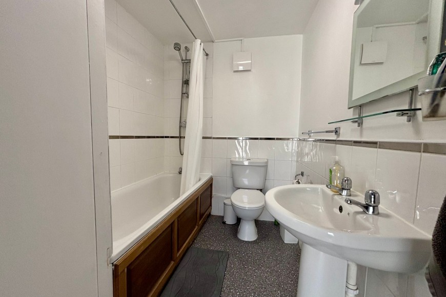 Wellington Terrace, Falmouth, TR11