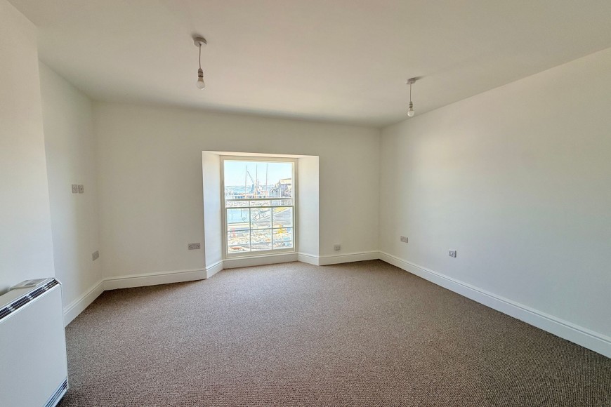 Grove Place, Quayside, TR11