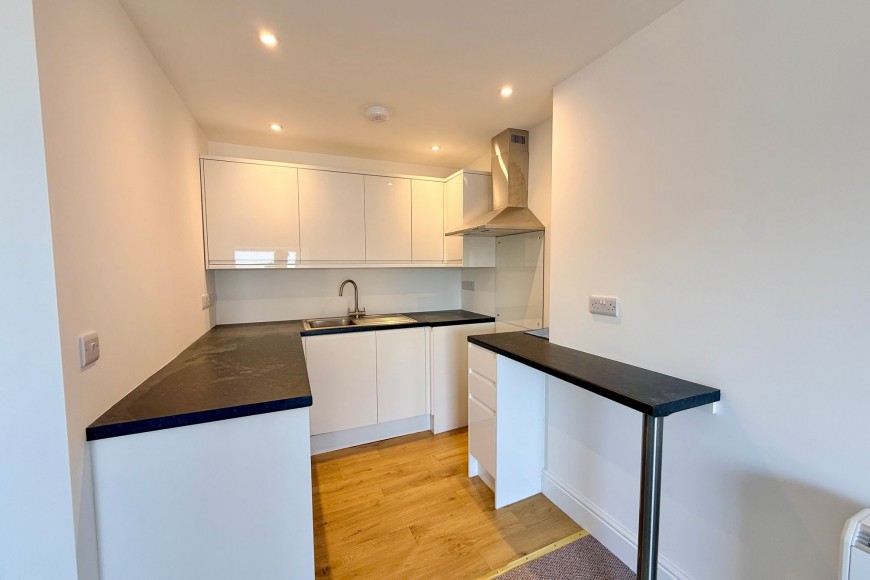 Grove Place, Quayside, TR11