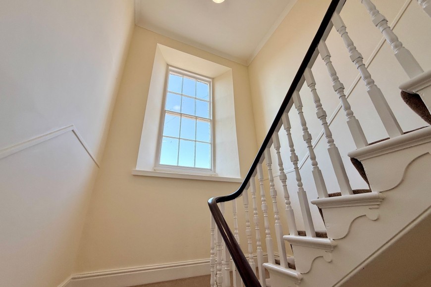 Grove Place, Quayside, TR11