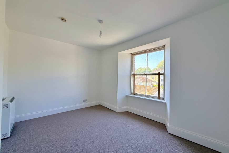 Grove Place, Quayside, TR11