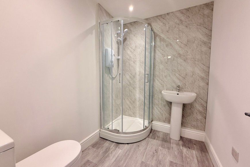 Grove Place, Quayside, TR11