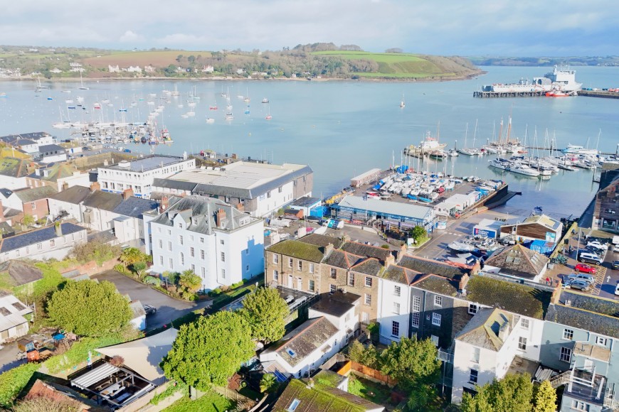 6 Grove Place, Falmouth, TR11