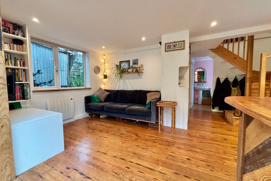 6 Grove Place, Falmouth, TR11